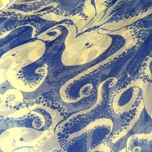 Beautiful Lilly Pulitzer silk wrap